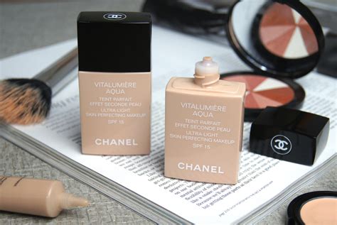 chanel vitalumiere aqua b40 vs b50|chanel vitalumiere aqua foundation review.